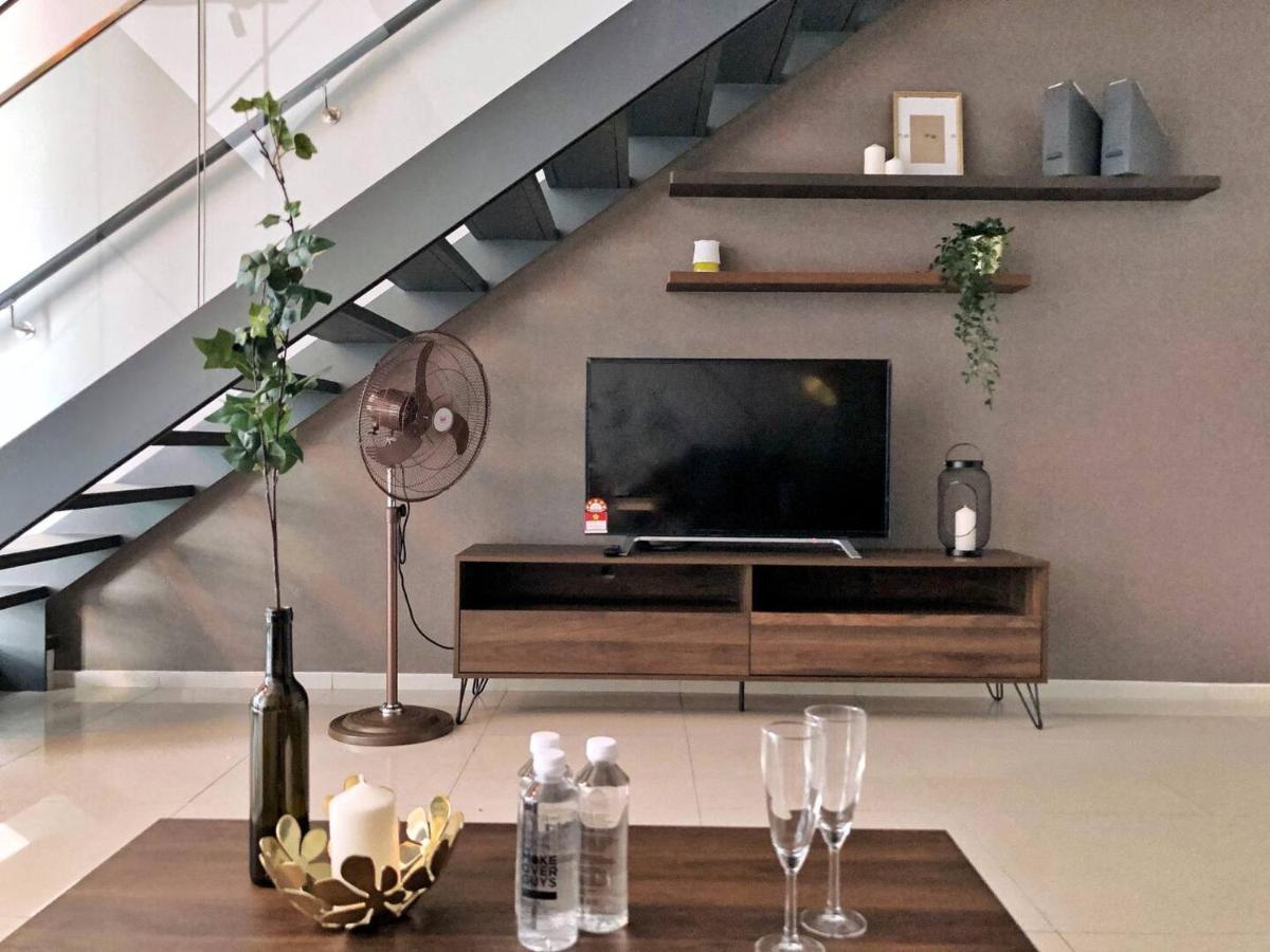 Modern Industrial Duplex Loft- Ekocheras-Mrt 3Pax Kuala Lumpur Buitenkant foto